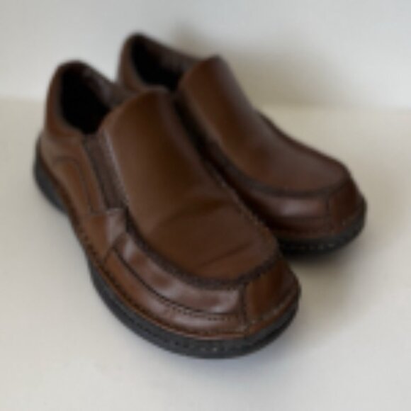 Skechers Mens 9.5 Carrera Brown Leather Slip On Loafers Shoes Comfort Technology - Picture 1 of 16